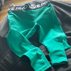 Wormens 7/8 Teal Leggings